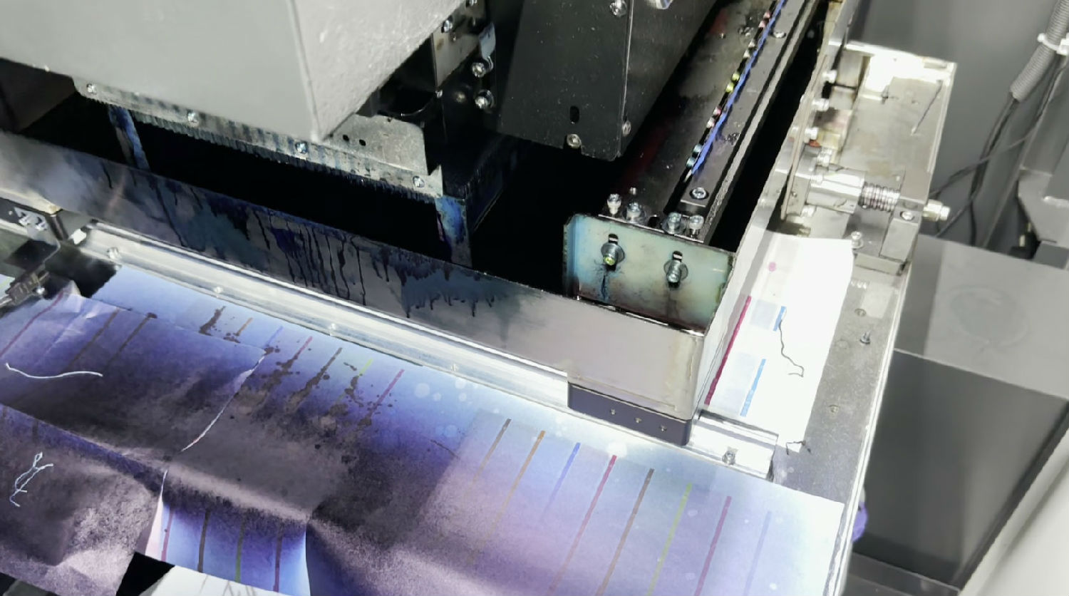 爲什麽(me)數碼印花(huā)機廢墨會(hui)增多?