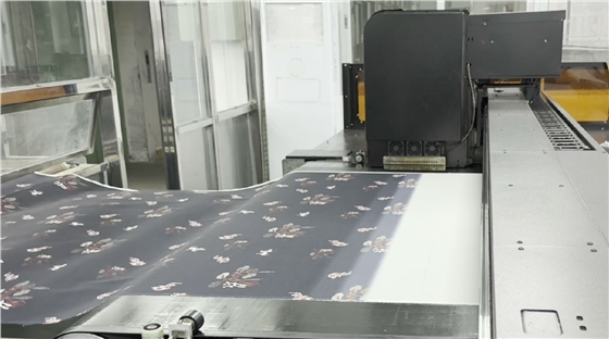 數碼(ma)印花機有一(yī)路不出墨怎(zen)麽解決?