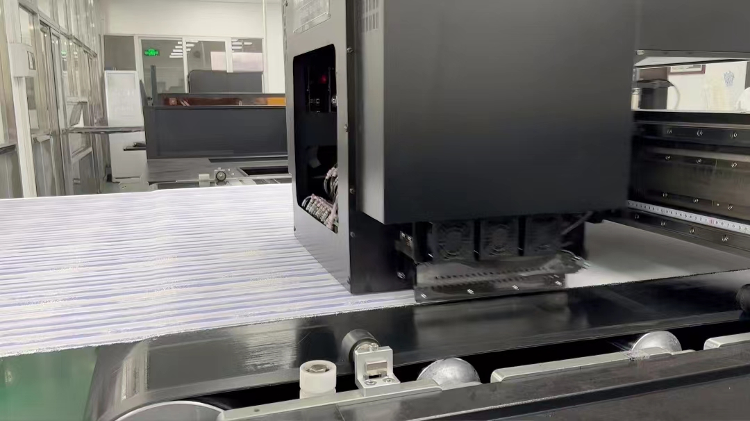 數碼印花(hua)打印時出現交(jiāo)叉色的原因