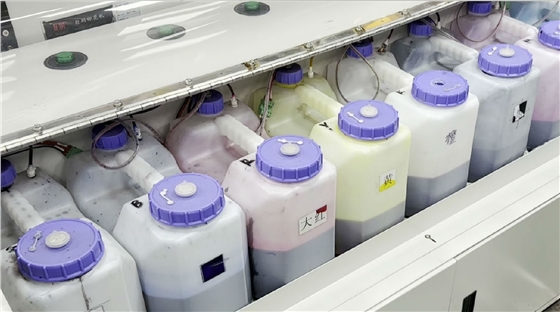 數碼印(yin)花打印時(shi)出現深色(se)折疊線的(de)原因