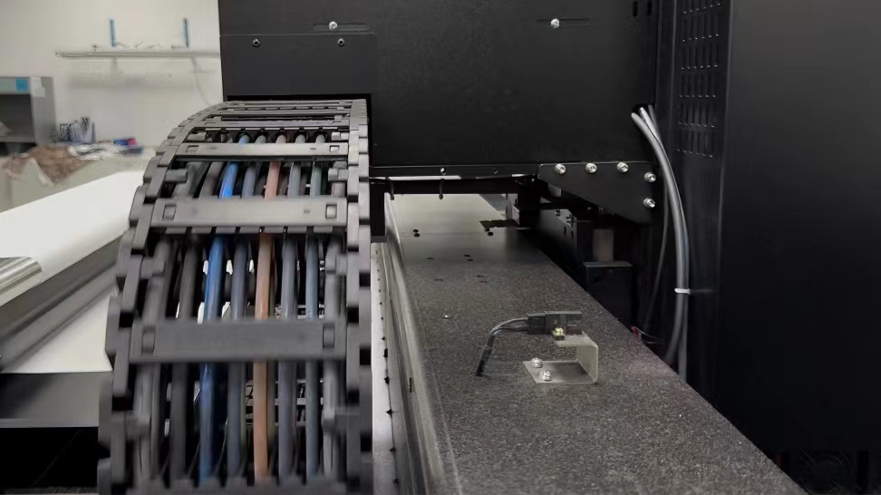 長期(qi)不使用數碼印花(huā)機有什麽影響?